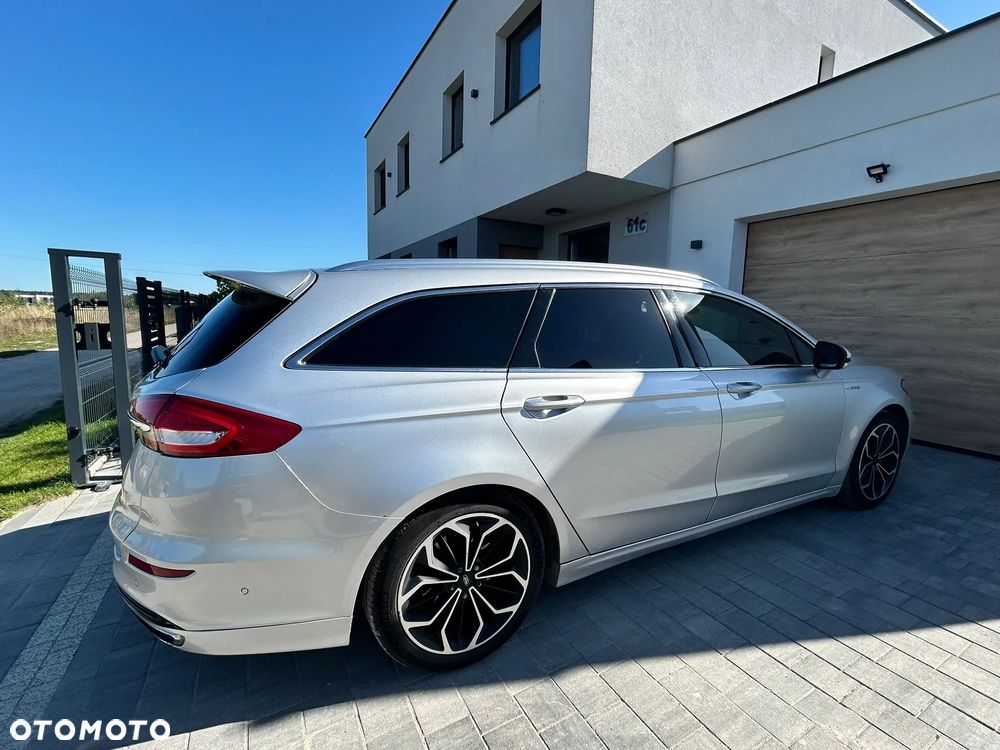 Ford Mondeo - 4
