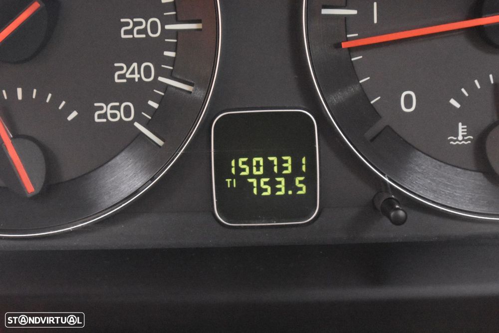 Volvo C70 2.4 D5 Momentum - 37