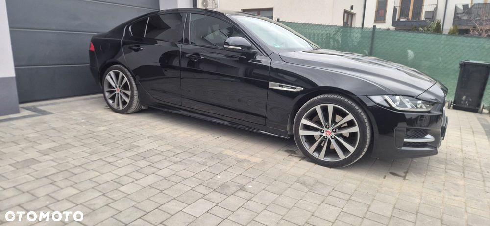 Jaguar XE 20d AWD R-Sport - 8