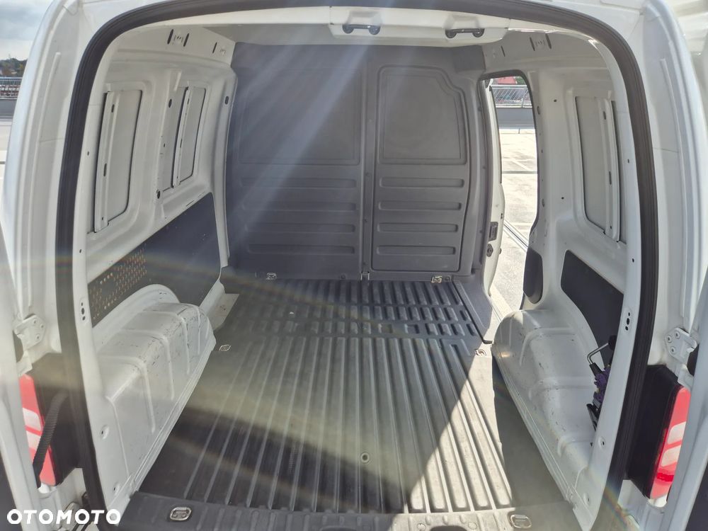 Volkswagen Caddy - 12