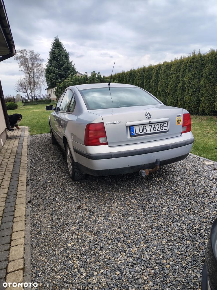Volkswagen Passat 1.8T - 2