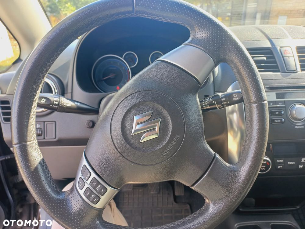 Suzuki SX4 - 5