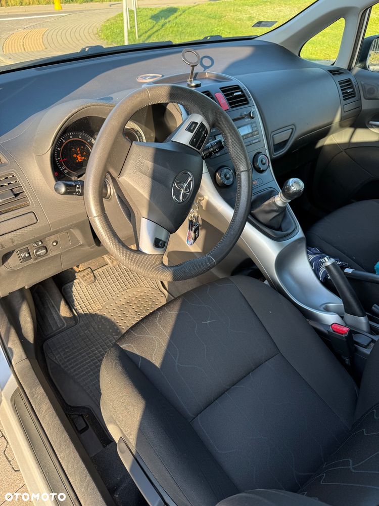 Toyota Auris 1.6 Luna - 5