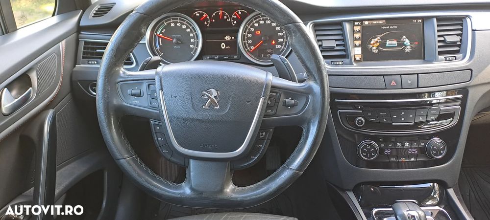Peugeot 508 RXH Hybrid4 - 8
