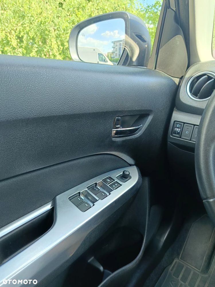 Suzuki Vitara 1.6 Comfort 2WD - 11