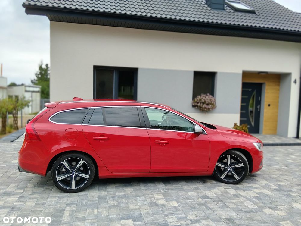 Volvo V60 D4 Drive-E R-Design Momentum - 4