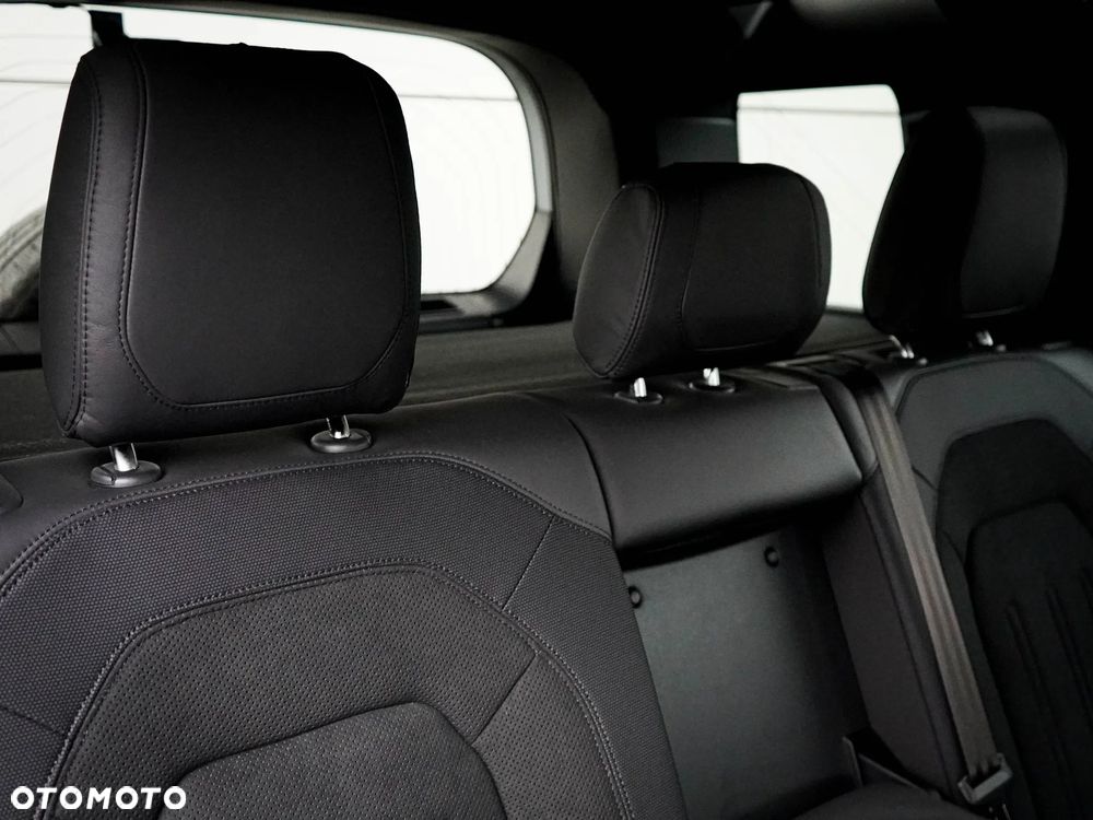 Land Rover Defender 5.0 P525 V8 - 33