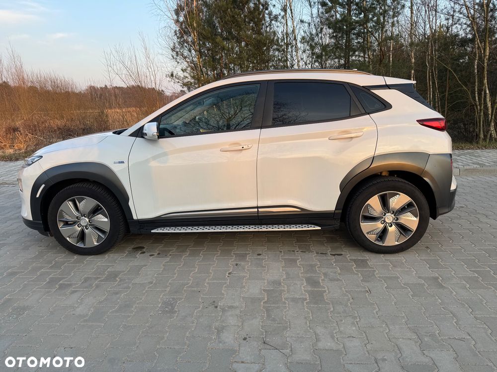 Hyundai Kona 64kWh Style - 12