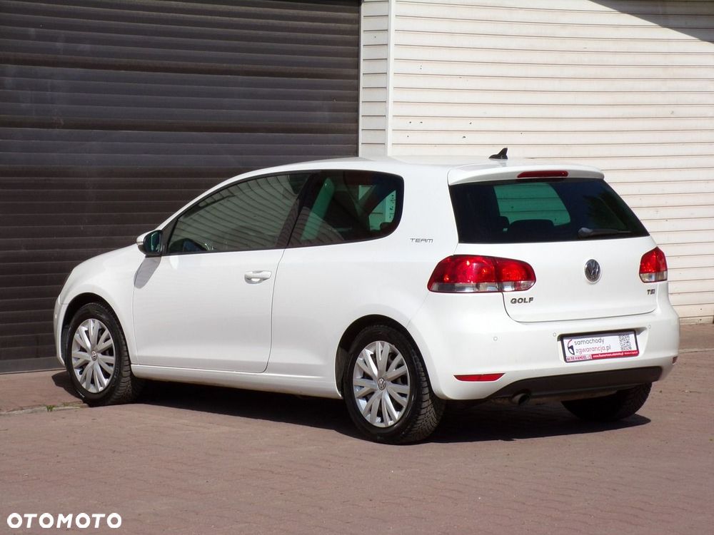 Volkswagen Golf - 10