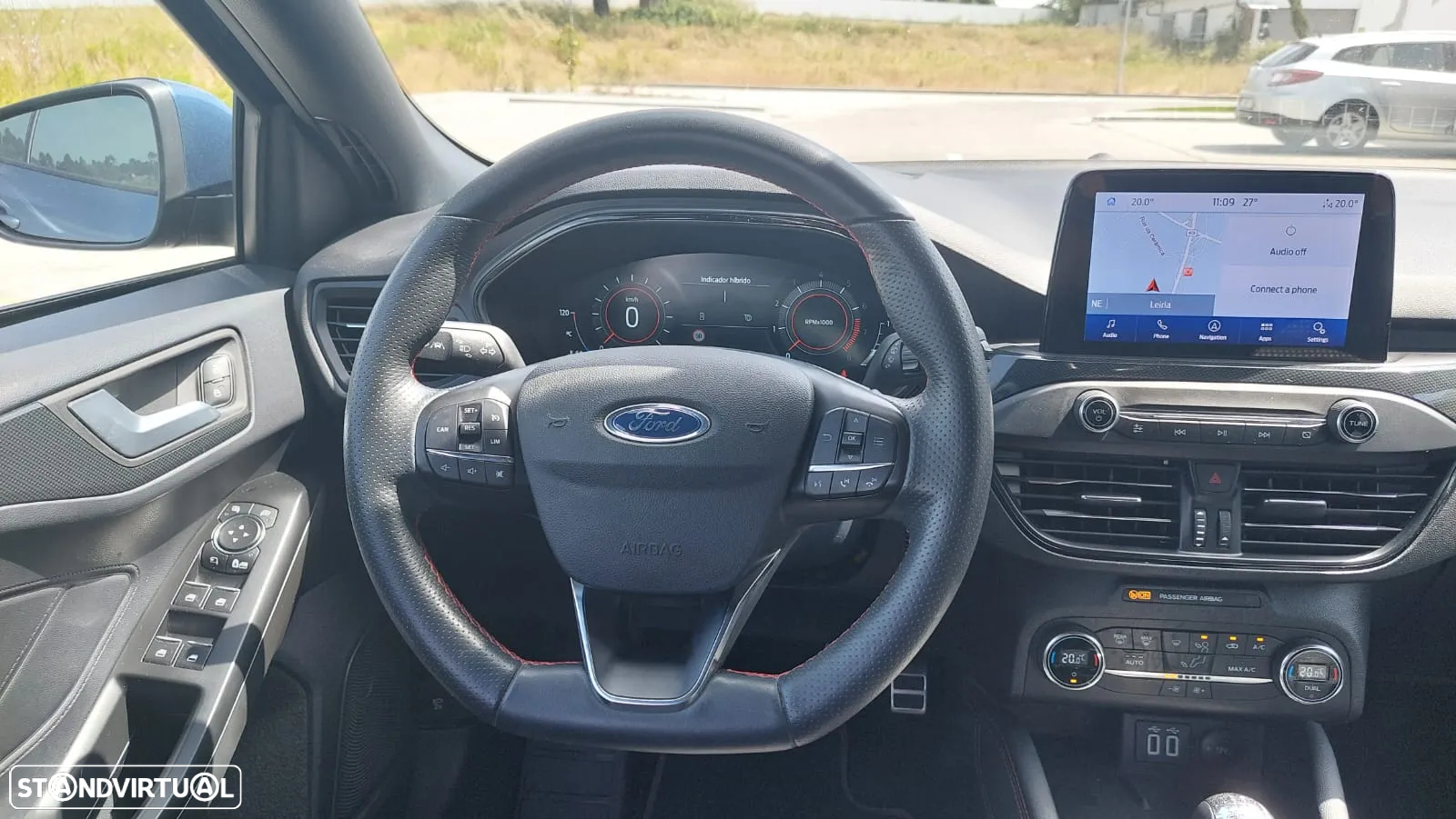 Ford Focus 1.0 EcoBoost MHEV ST-Line X - 38