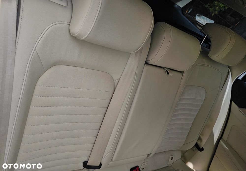 Volkswagen Passat 2.0 TDI BMT Highline - 37
