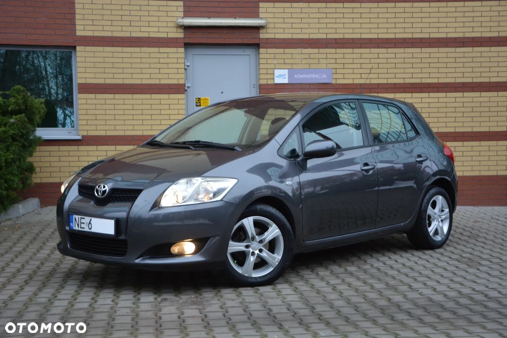 Toyota Auris 1.4 VVT-i - 2