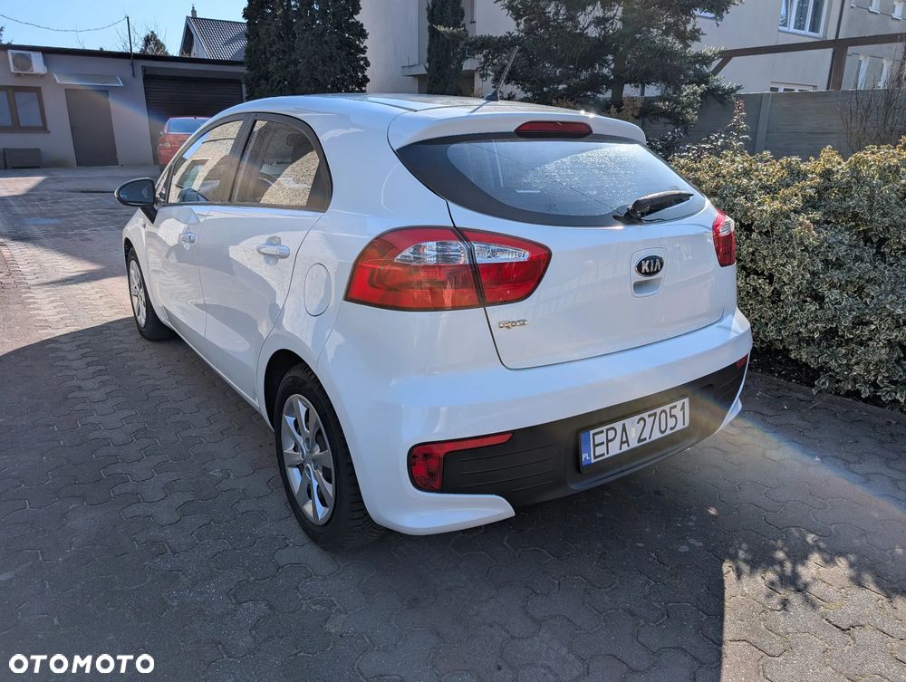 Kia Rio - 3