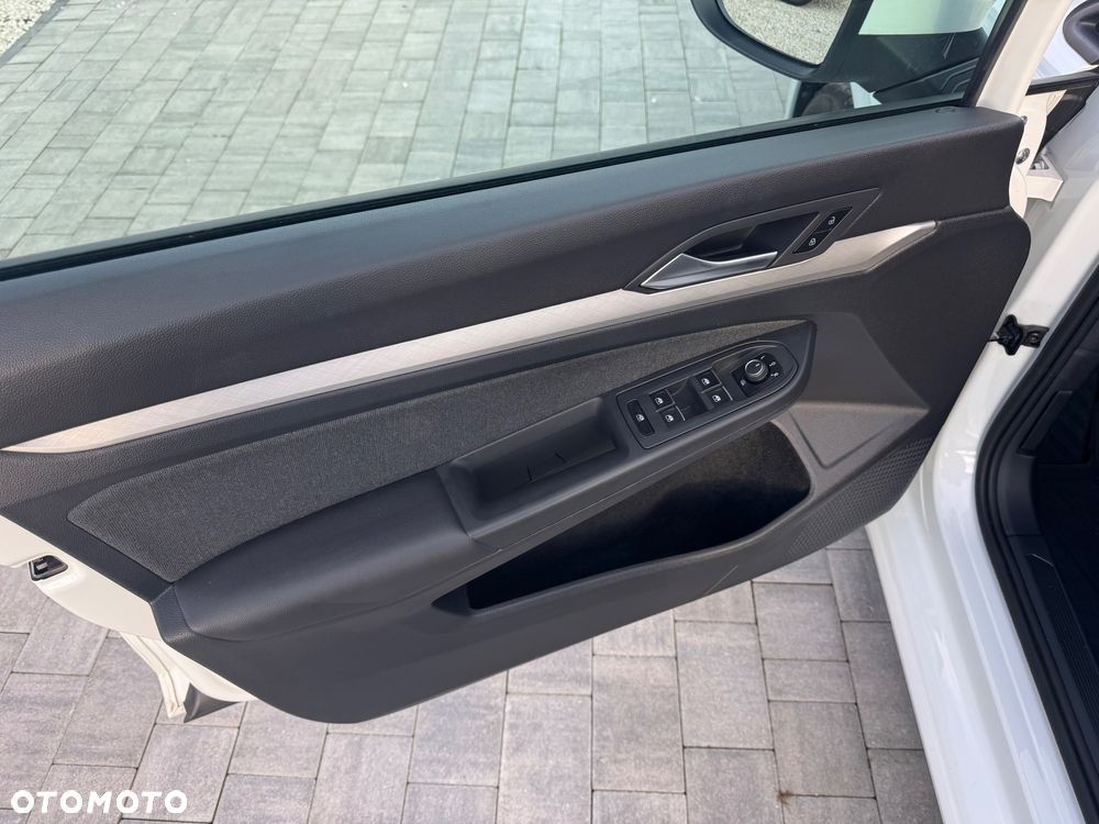 Volkswagen Golf VIII 1.5 TSI EVO Style - 12