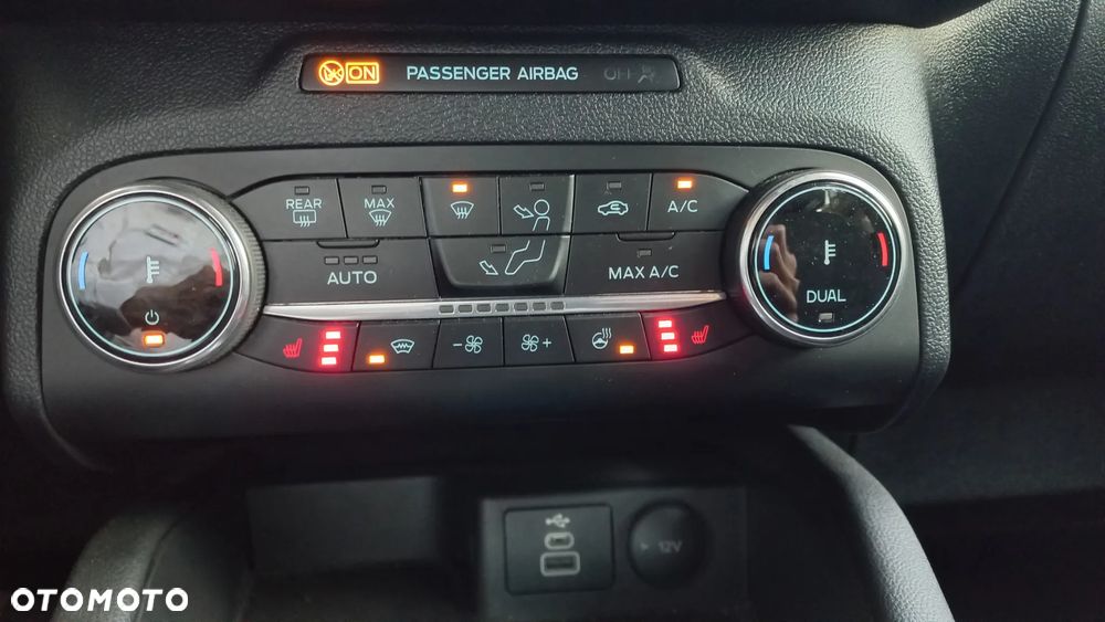 Ford Kuga 2.5 FHEV FWD ST-Line X - 24