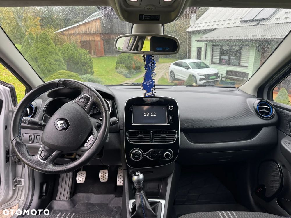 Renault Clio - 11