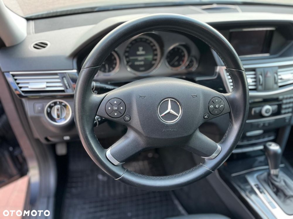 Mercedes-Benz Klasa E - 17