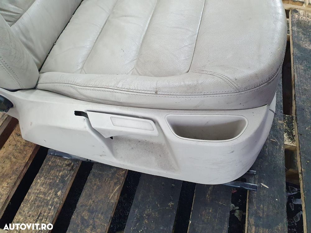 Scaun pasager dreapta fata 1k4881106kk 83115690300 Skoda Octavia 2 [2 - 6