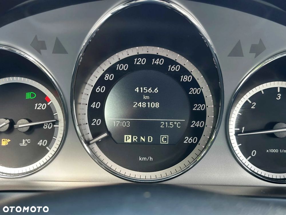 Mercedes-Benz Klasa C - 25