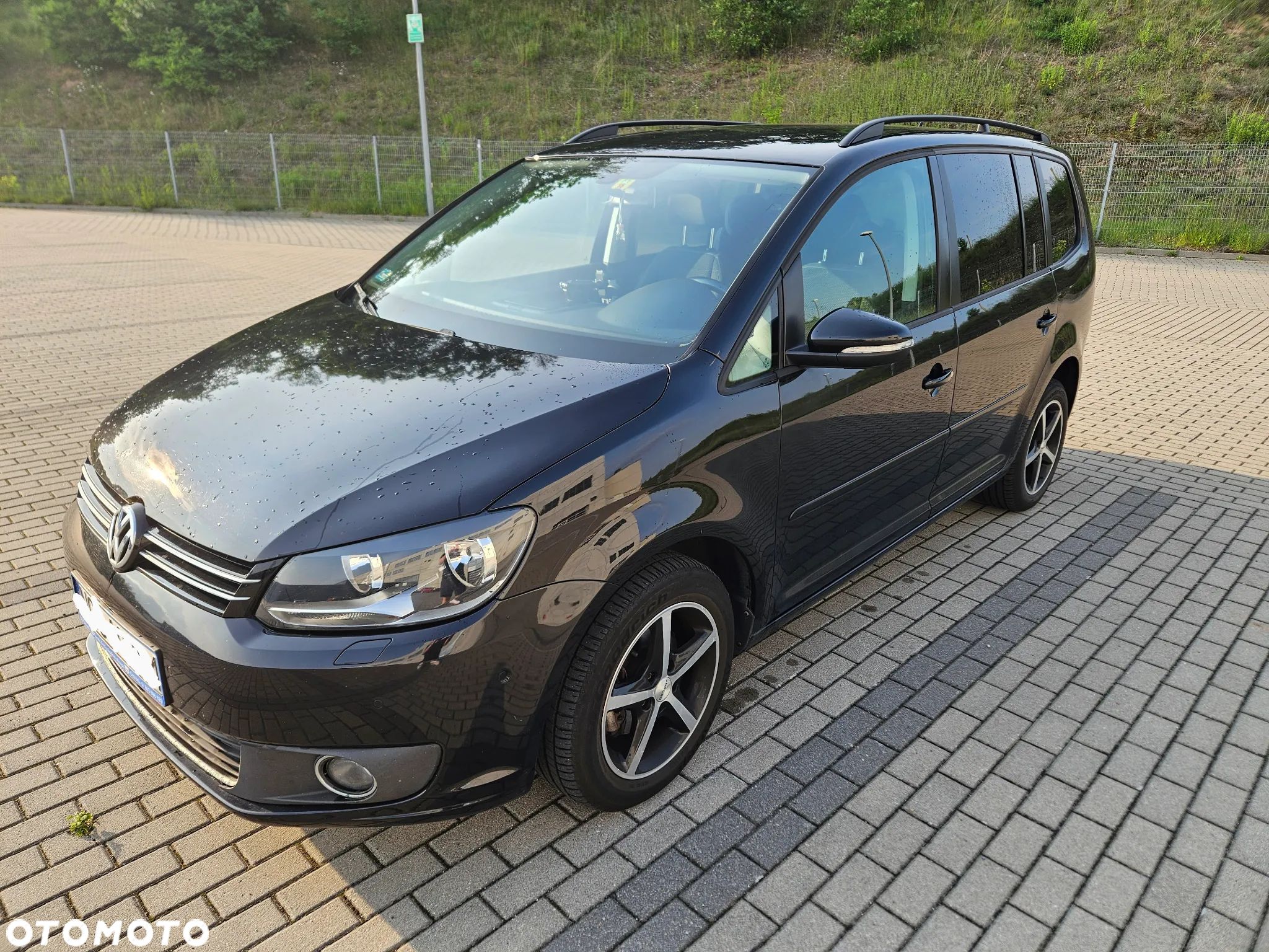 Volkswagen Touran 1.4 TSI Comfortline - 1
