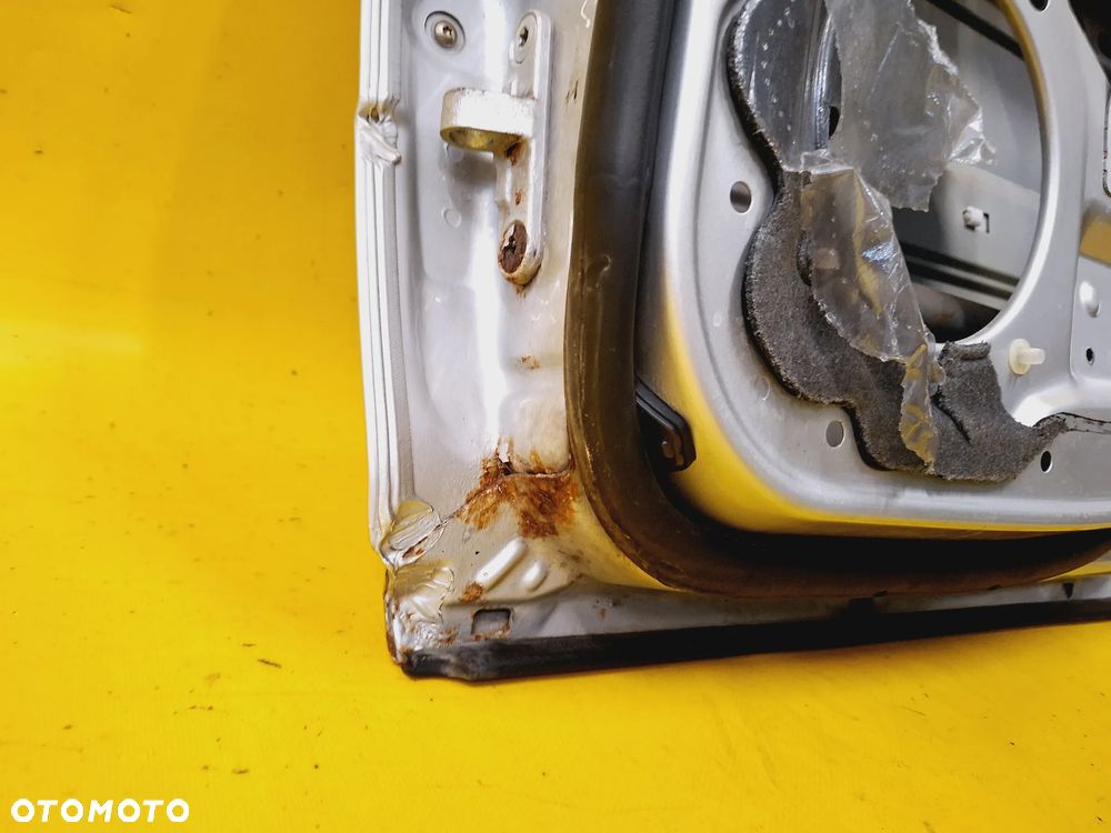 DRZWI PRAWY TYŁ PRAWE TYLNE MERCEDES W203 KOMBI 00-07 LAK: 744 NR784 - 13