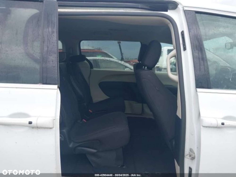 Chrysler Voyager - 11