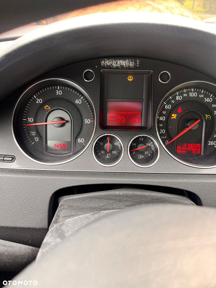 Volkswagen Passat - 10