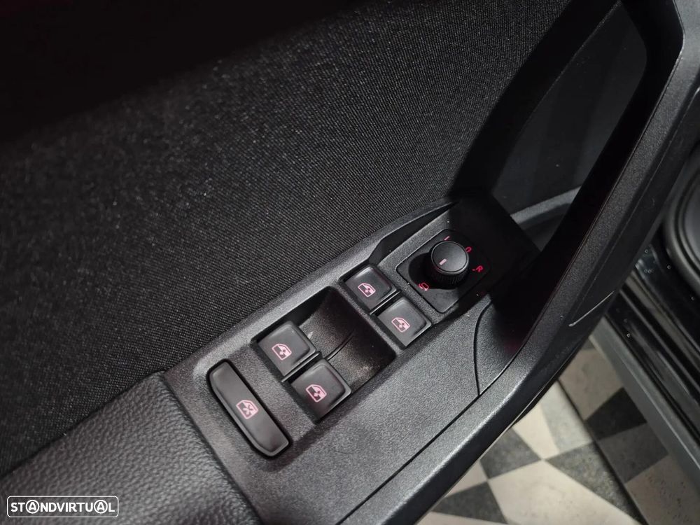 SEAT Arona 1.0 TSI FR - 28