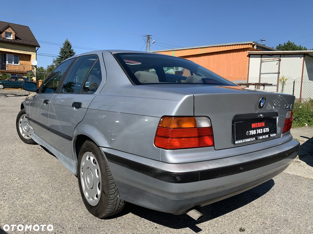 BMW Seria 3 318i - 17