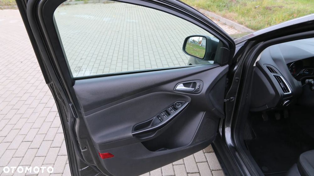 Ford Focus 1.5 EcoBoost Titanium ASS - 10
