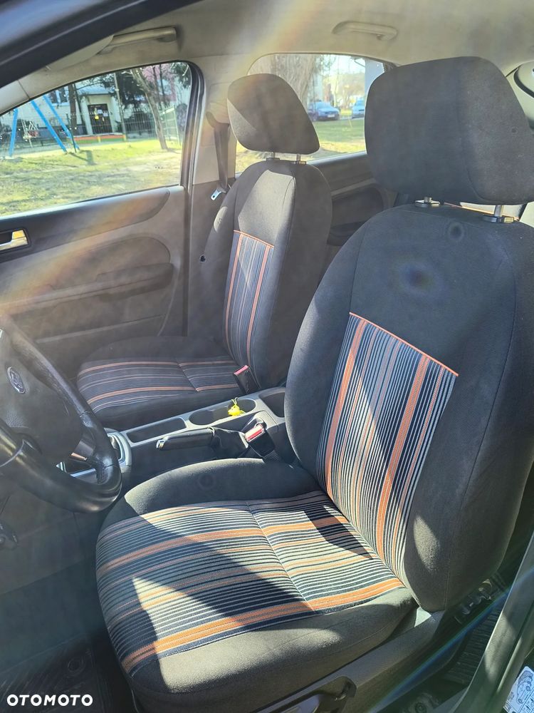 Ford Focus 1.6 Ambiente - 7