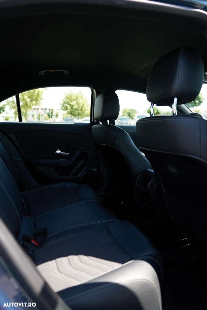 Mercedes-Benz A 180 d Sedan 8G-DCT - 13