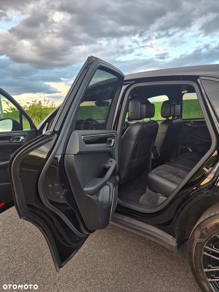 Porsche Macan Standard - 19
