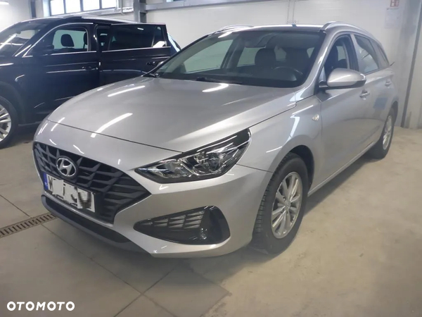 Hyundai i30 1.5 DPI Classic +
