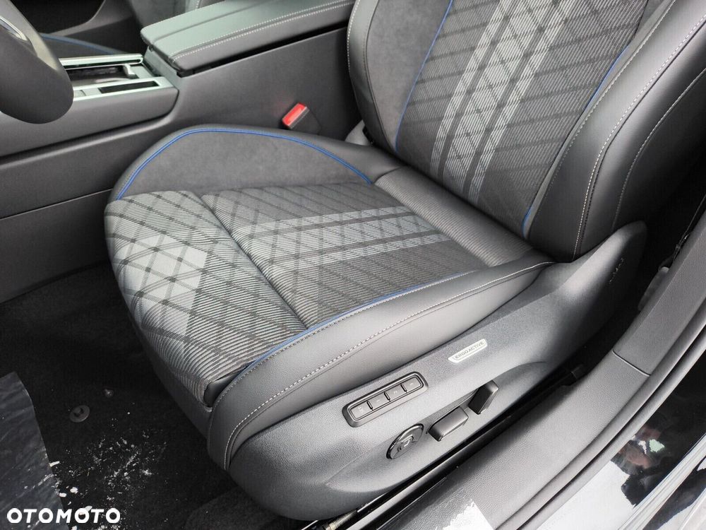Volkswagen Passat Variant 2.0 TSI R-Line Plus DSG - 13