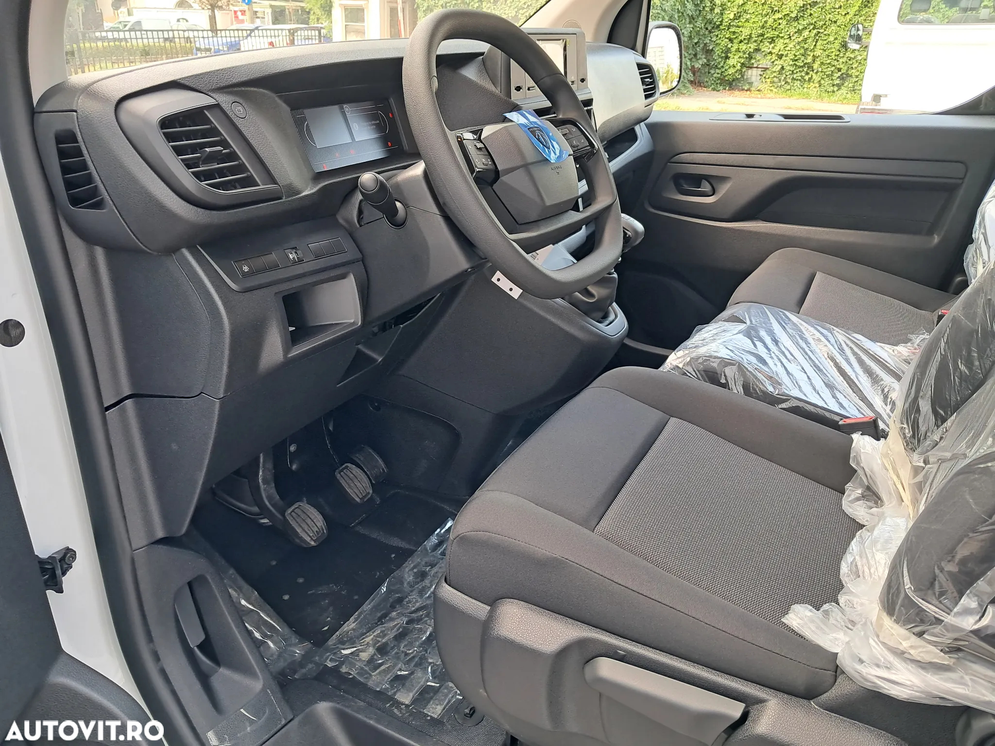 Peugeot EXPERT FURGON L2 1.5 diesel 120 CP - 23