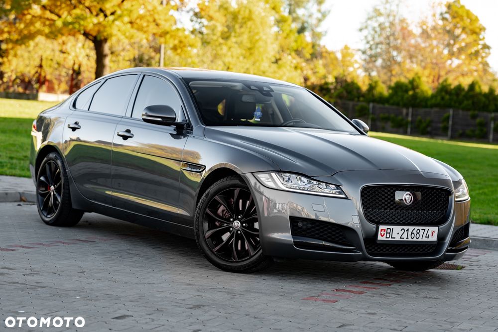 Jaguar XF 30d S - 2