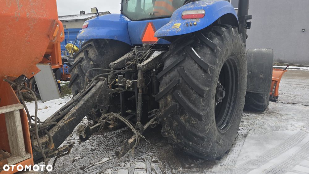 New Holland T8020 - 4