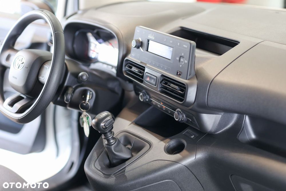 Toyota PROACE CITY - 35