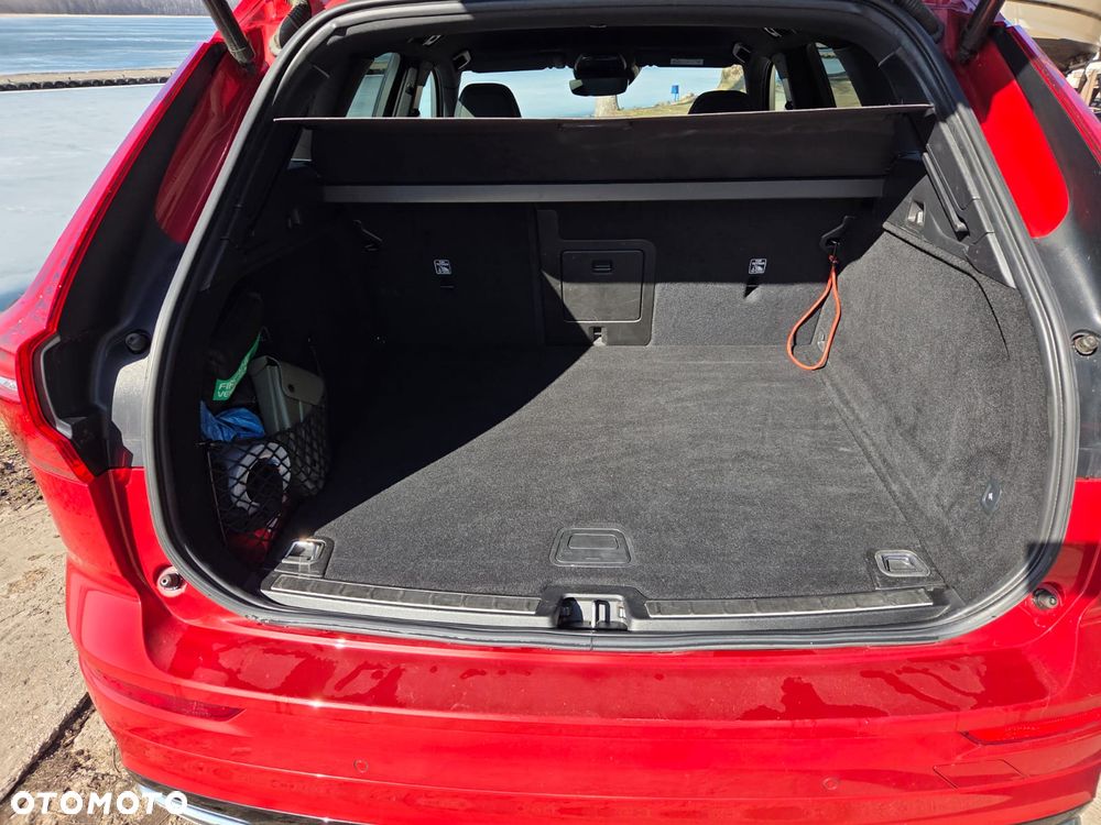 Volvo XC 60 B5 B AWD R-Design - 29