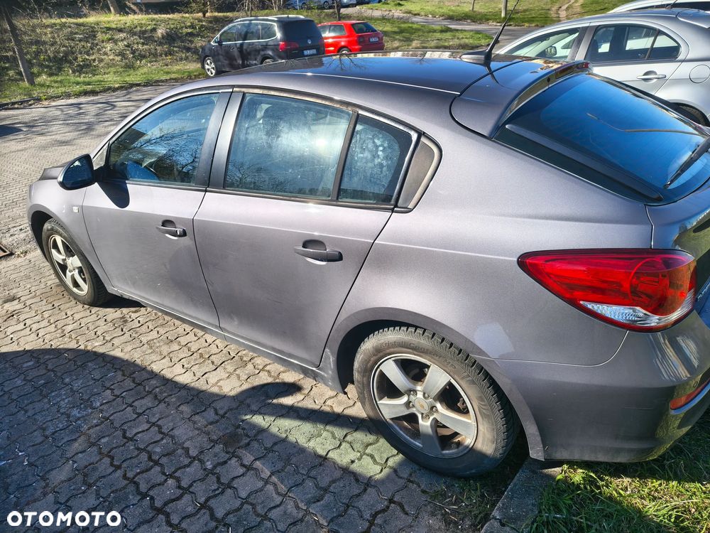 Chevrolet Cruze - 4