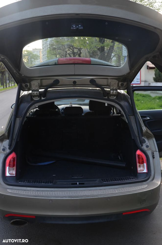 Opel Insignia 1.6 CDTI Aut. Sport - 1