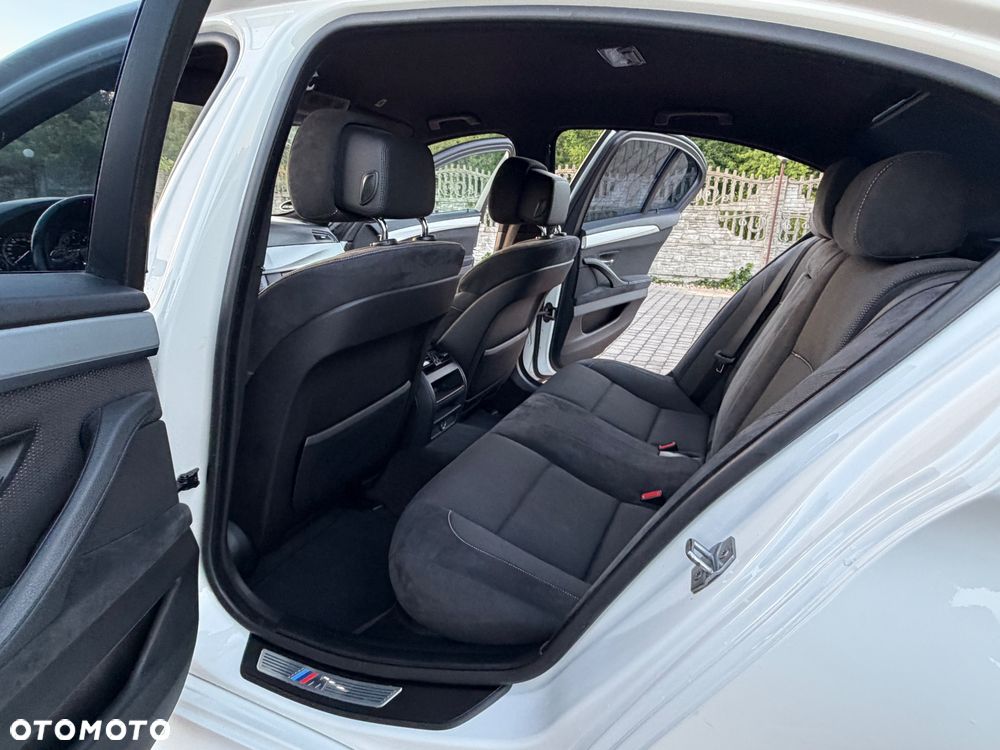 BMW Seria 5 525d xDrive - 22
