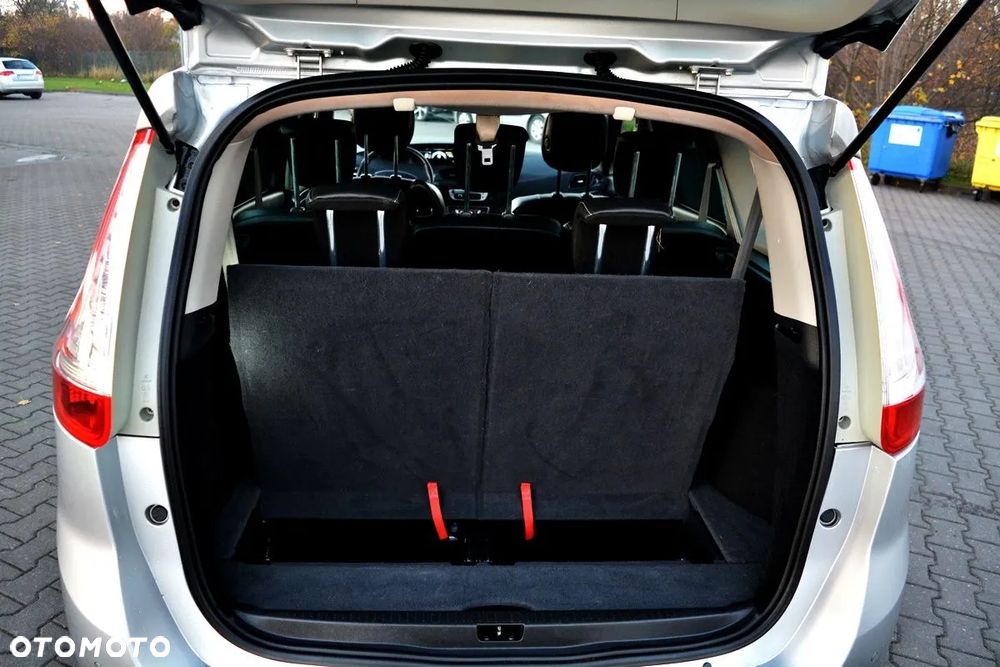 Renault Scenic 1.6 dCi Energy Bose Edition S&S - 10