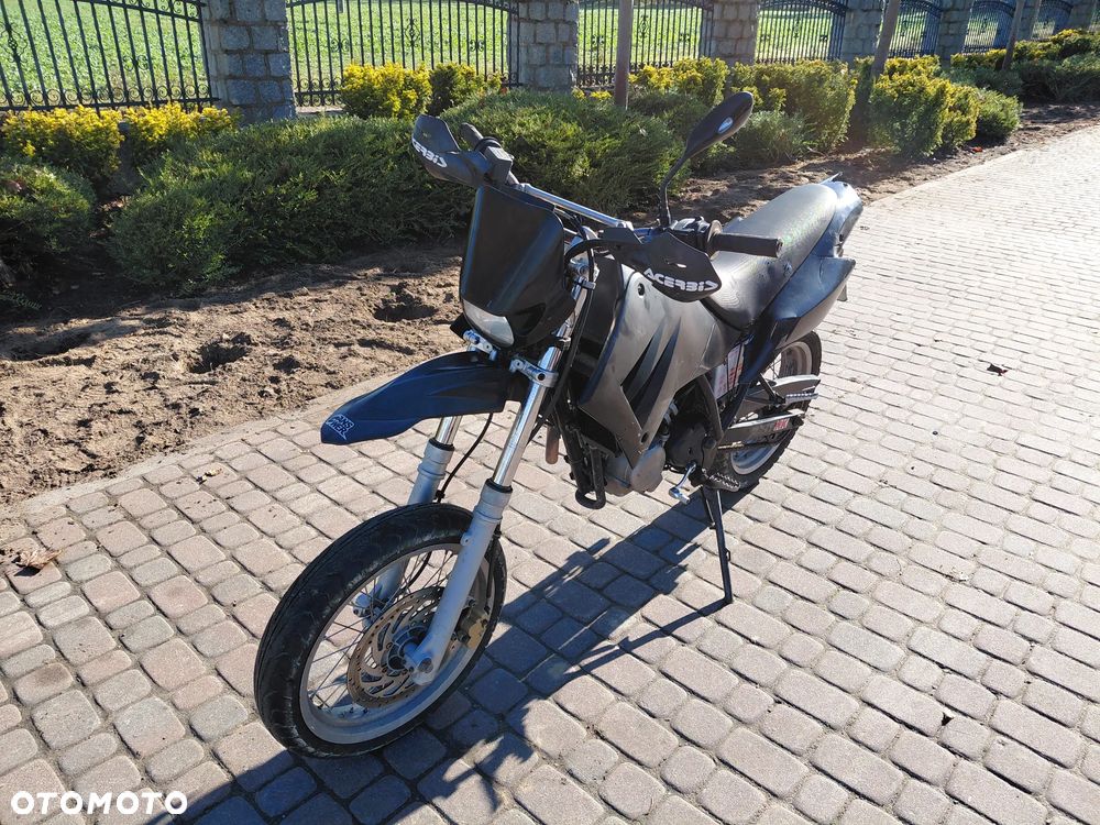 Mz 125SM