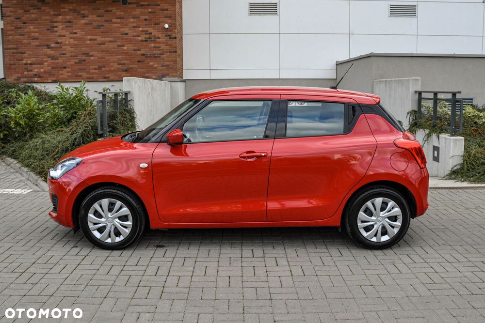 Suzuki Swift 2021 photo 2