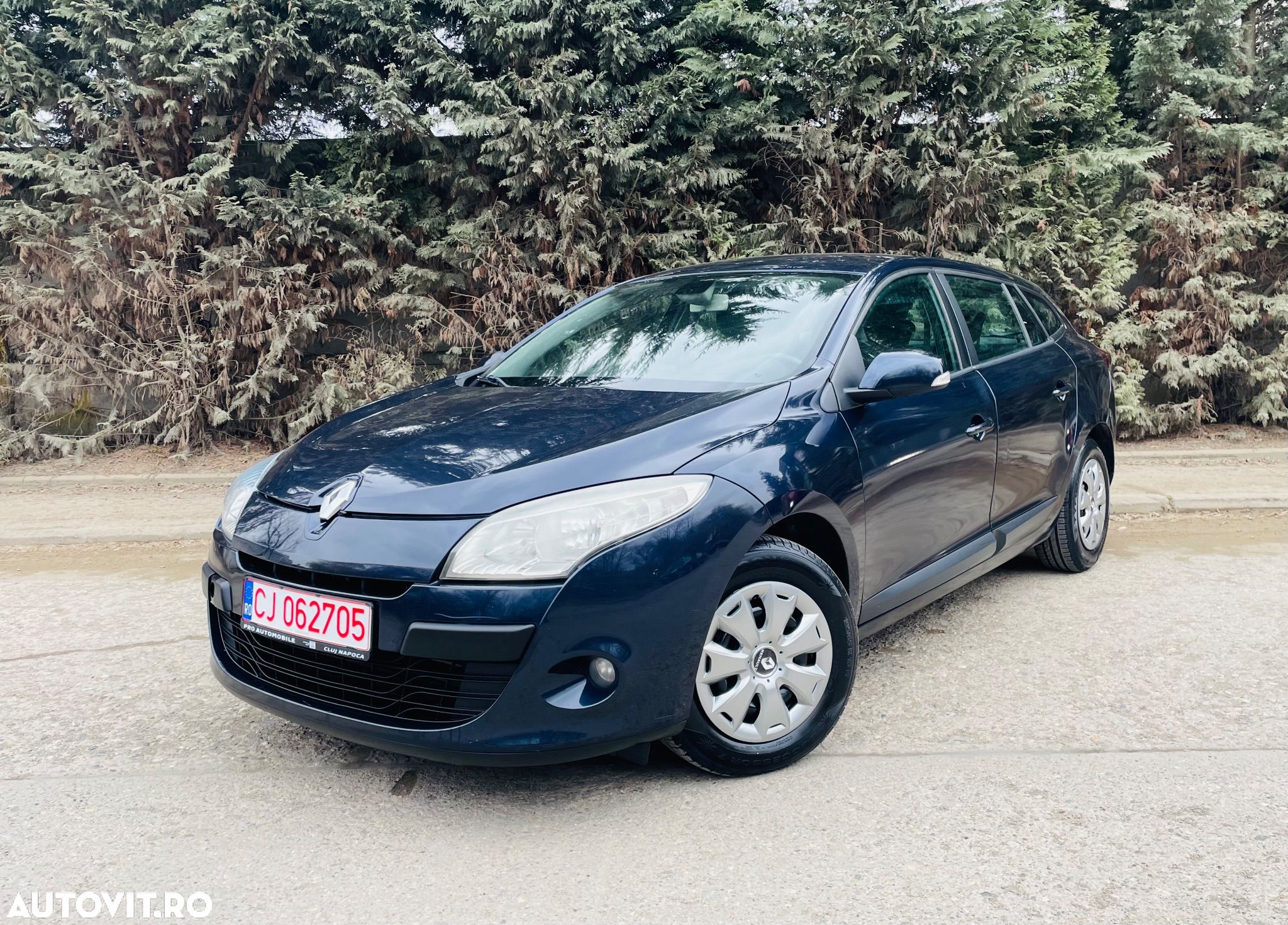 Renault Megane ENERGY dCi 110 Start & Stop LIMITED - 1