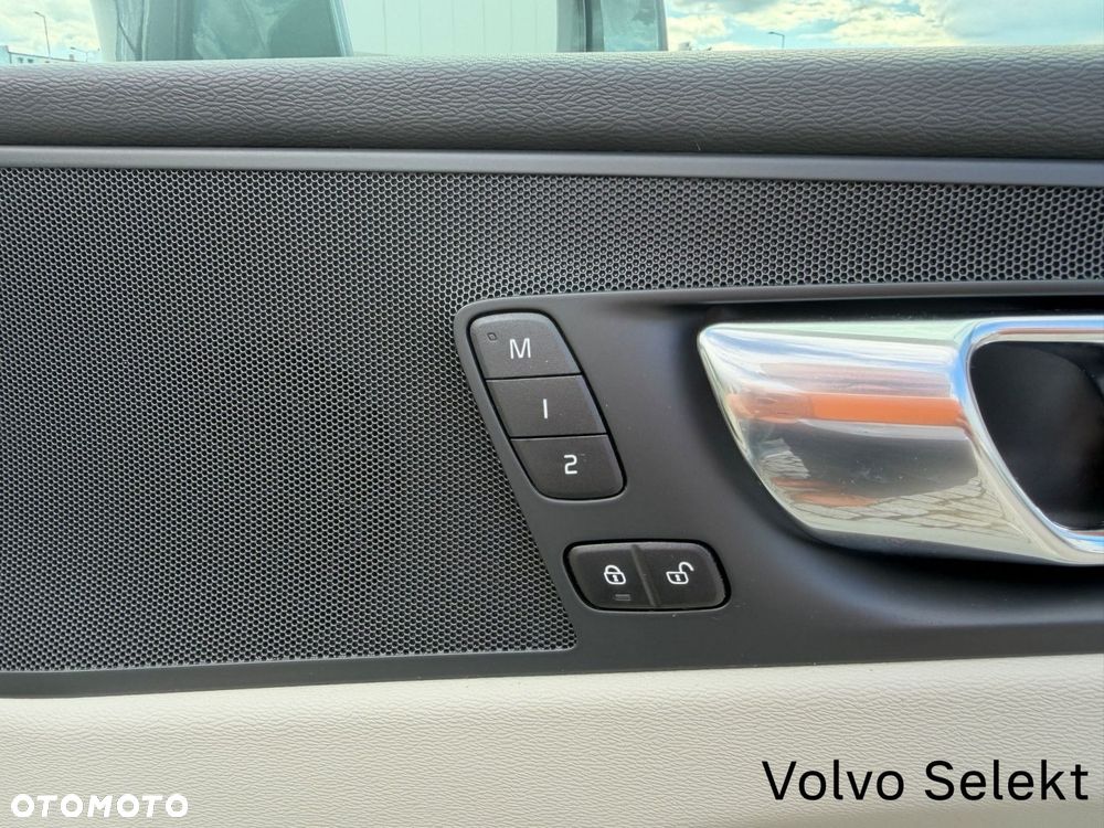 Volvo XC 60 - 13