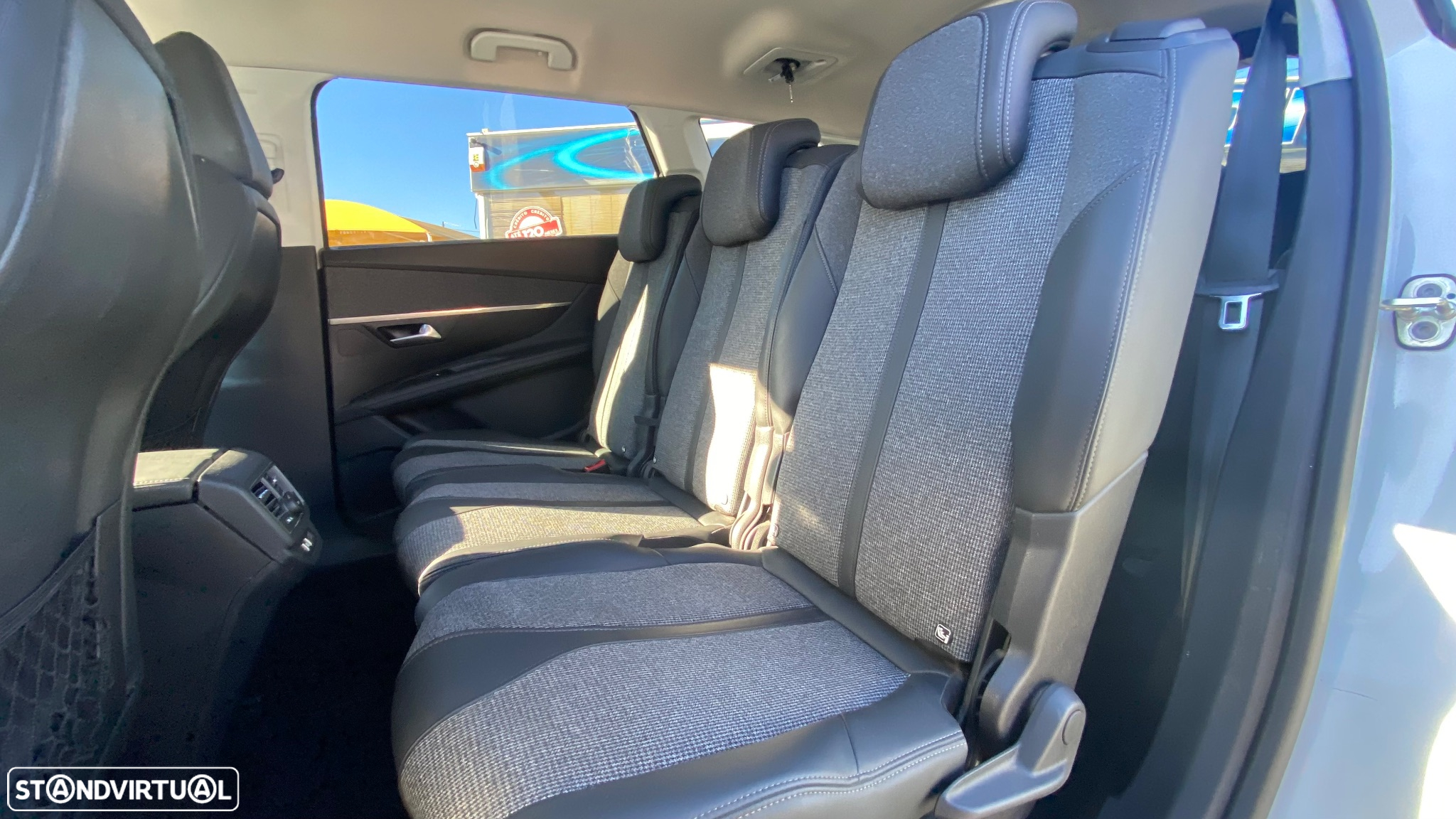 Peugeot 5008 1.2 PureTech Allure - 26