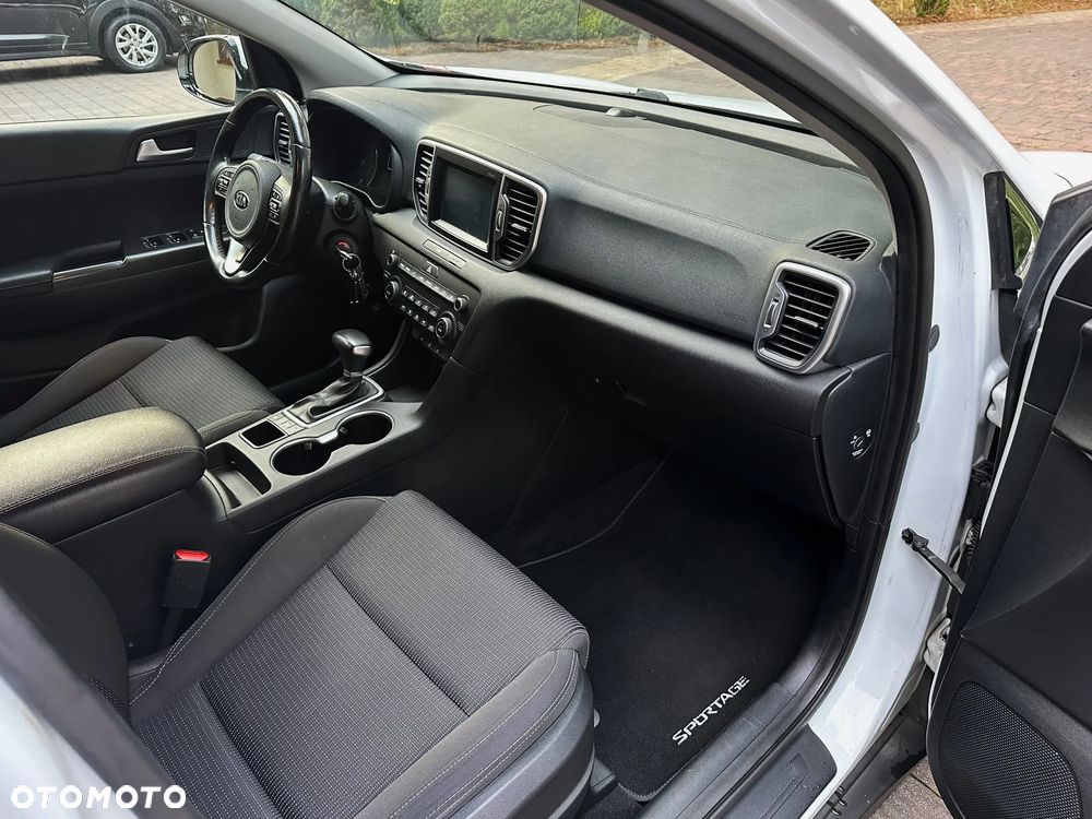 Kia Sportage 1.7 CRDI 2WD ISG Dream-Team Edition - 18